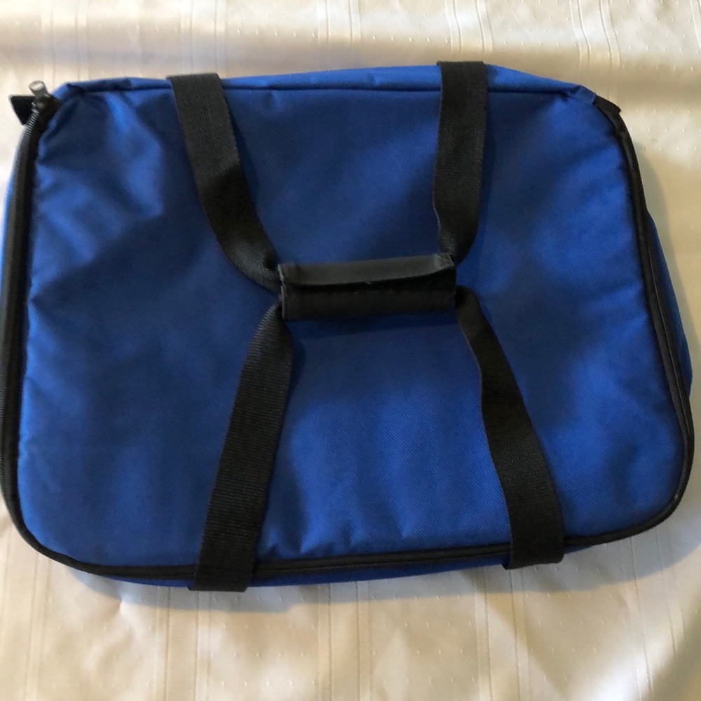 Insulated casserole carrying case 9x13 pan